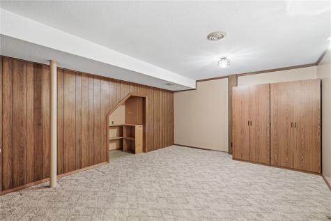 4610 Twin Pines Drive NE Cedar Rapids IA 52402
