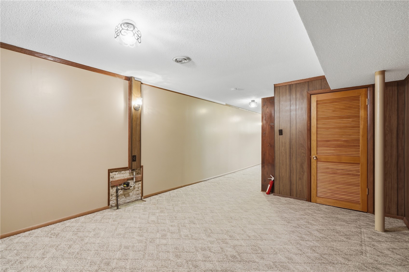 4610 Twin Pines Drive NE Cedar Rapids IA 52402