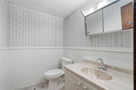 4610 Twin Pines Drive NE Cedar Rapids IA 52402