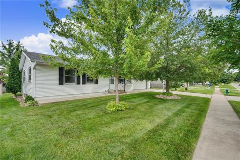 4610 Twin Pines Drive NE Cedar Rapids IA 52402