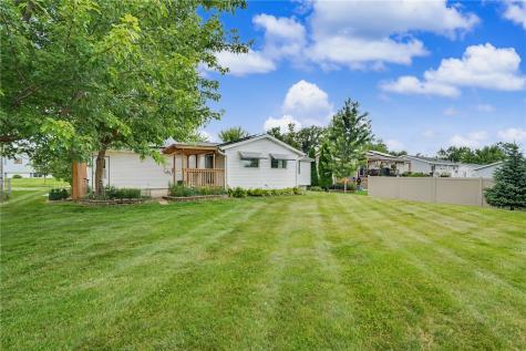 4610 Twin Pines Drive NE Cedar Rapids IA 52402