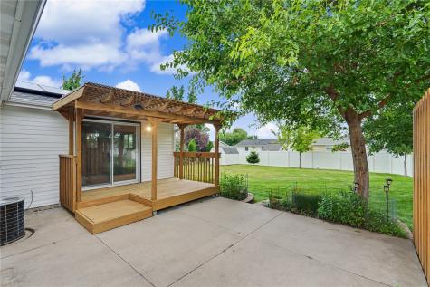 4610 Twin Pines Drive NE Cedar Rapids IA 52402