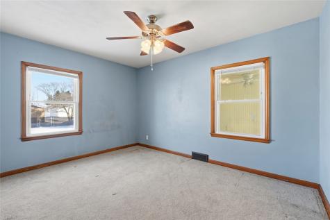 121 Moothart Street Alburnett IA 52202
