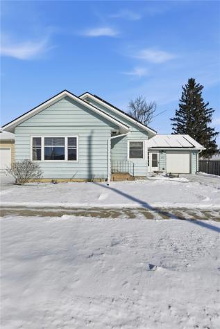 121 Moothart Street Alburnett IA 52202