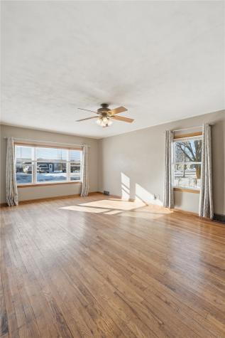 121 Moothart Street Alburnett IA 52202