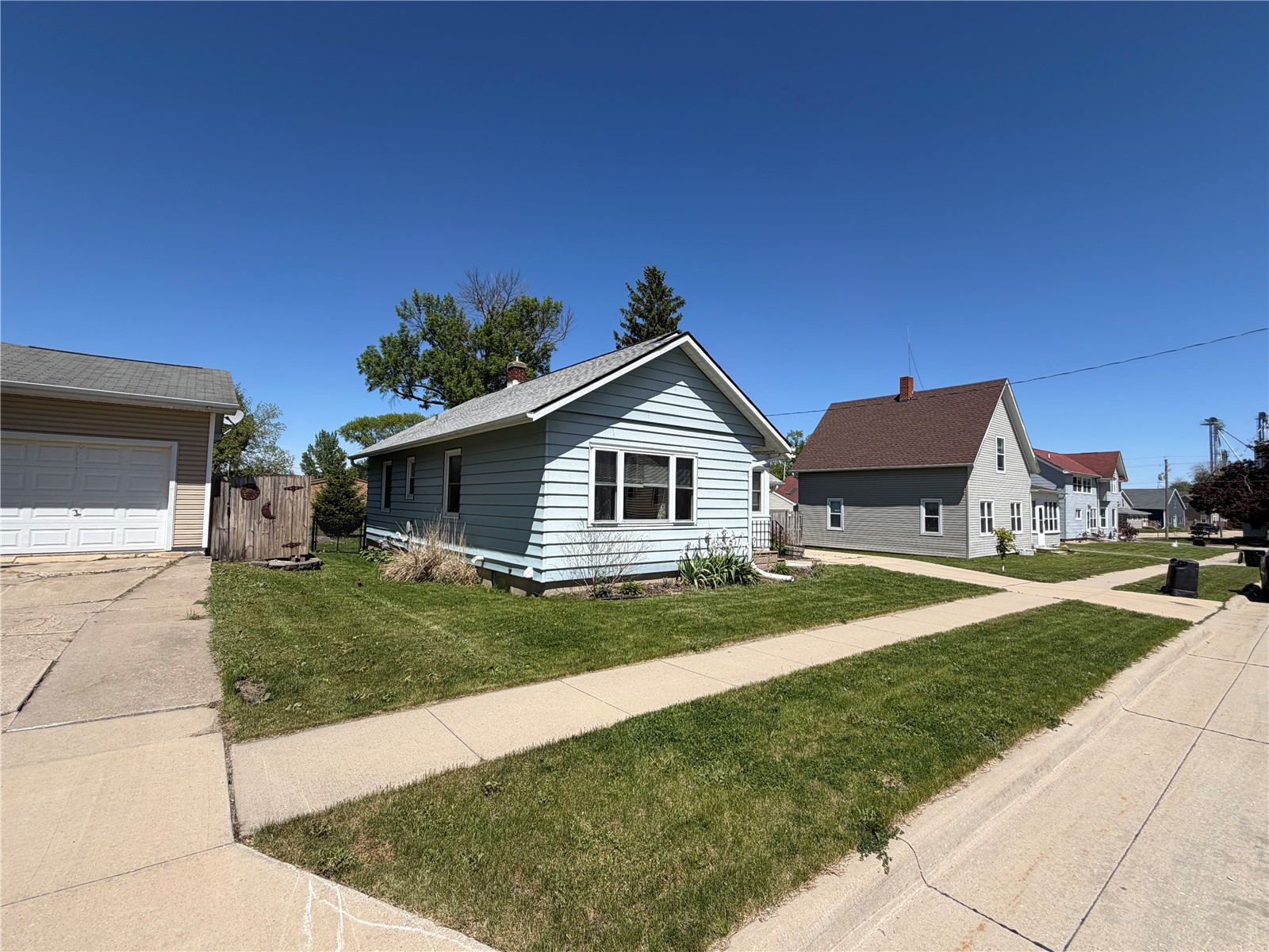 121 Moothart Street Alburnett IA 52202