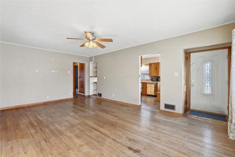 121 Moothart Street Alburnett IA 52202