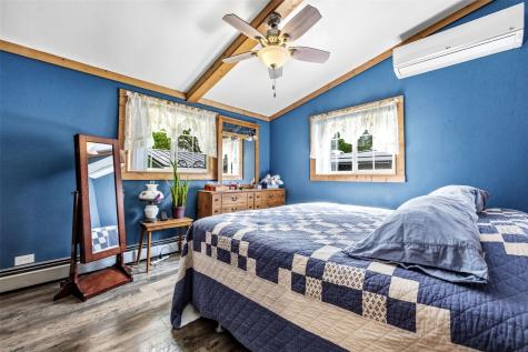 148 Delhi Road Manchester IA 52057