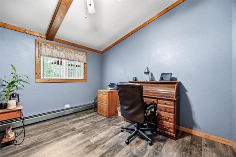 148 Delhi Road Manchester IA 52057