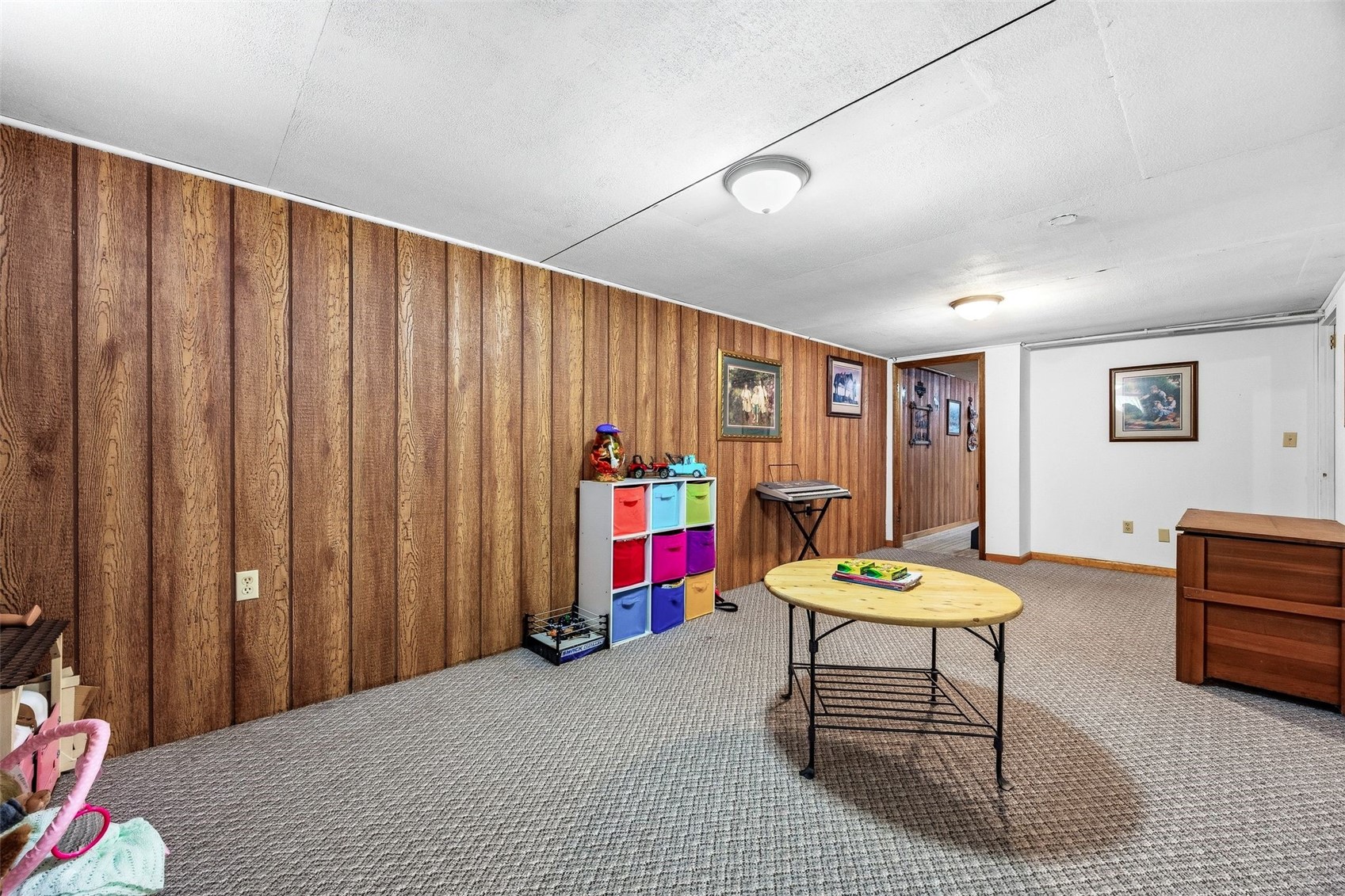 148 Delhi Road Manchester IA 52057