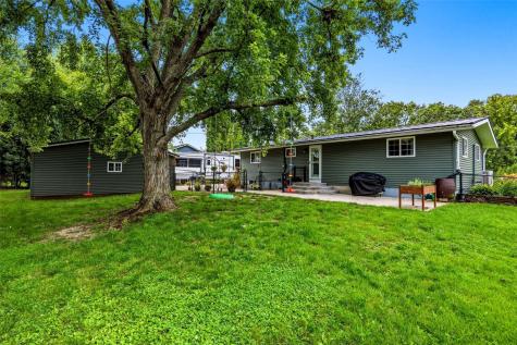 148 Delhi Road Manchester IA 52057