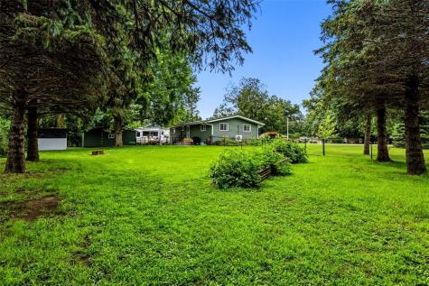 148 Delhi Road Manchester IA 52057