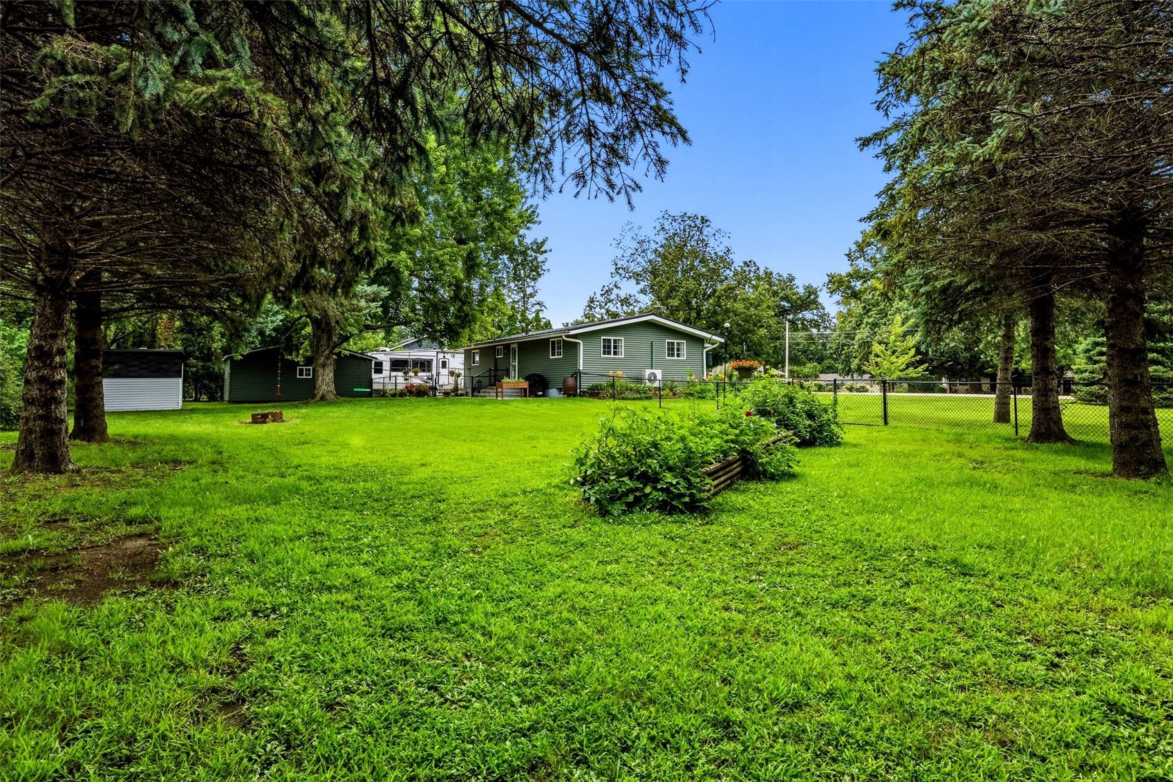 148 Delhi Road Manchester IA 52057