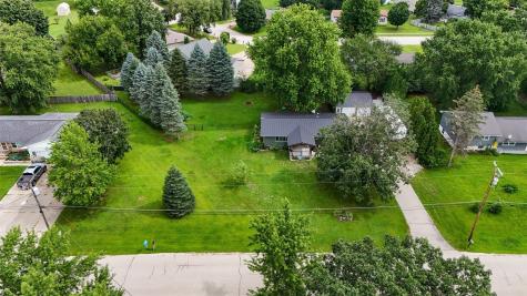 148 Delhi Road Manchester IA 52057