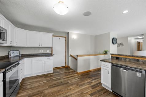 8634 Harrington Drive NE Cedar Rapids IA 52402