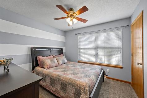 8634 Harrington Drive NE Cedar Rapids IA 52402