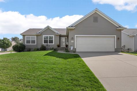 8634 Harrington Drive NE Cedar Rapids IA 52402