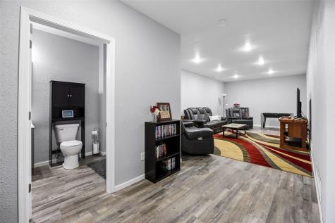 8634 Harrington Drive NE Cedar Rapids IA 52402