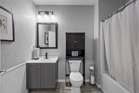 8634 Harrington Drive NE Cedar Rapids IA 52402
