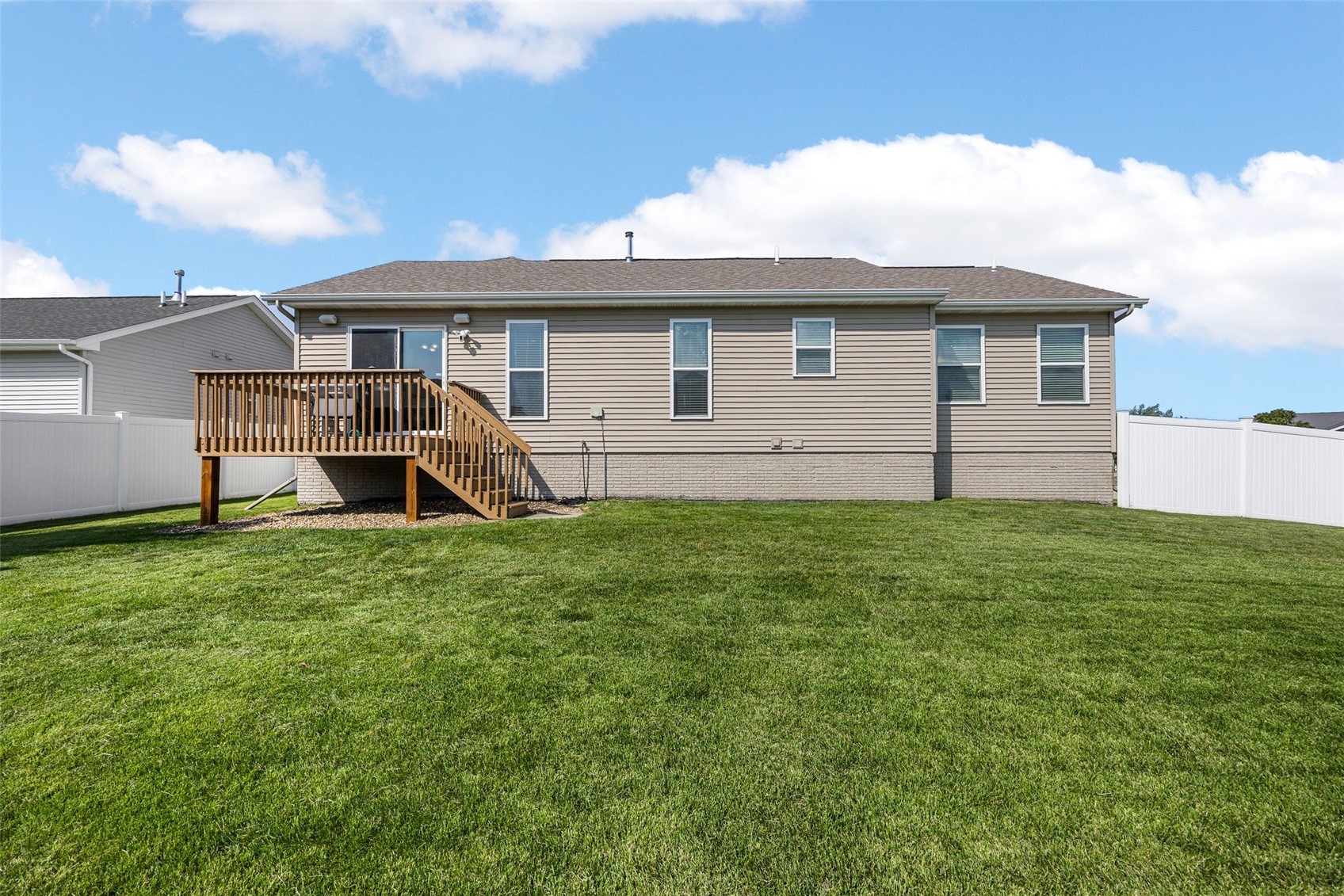 8634 Harrington Drive NE Cedar Rapids IA 52402
