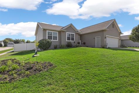 8634 Harrington Drive NE Cedar Rapids IA 52402