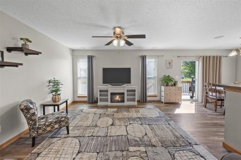 8634 Harrington Drive NE Cedar Rapids IA 52402