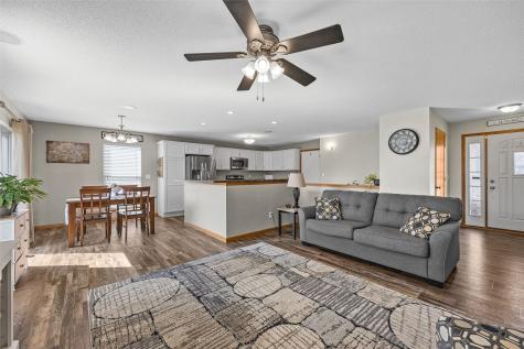 8634 Harrington Drive NE Cedar Rapids IA 52402