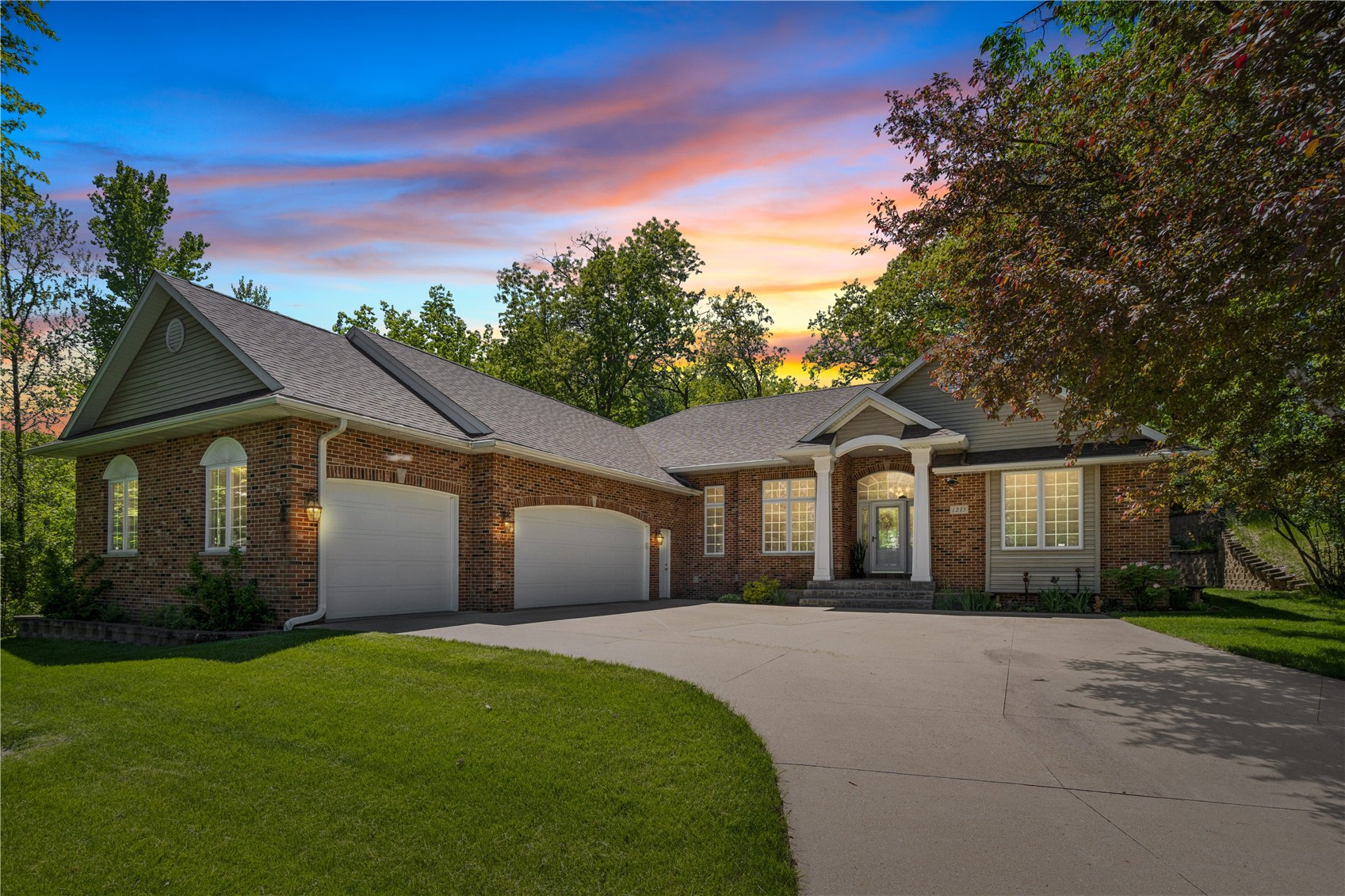 1215 34th Street SE Cedar Rapids IA 52403