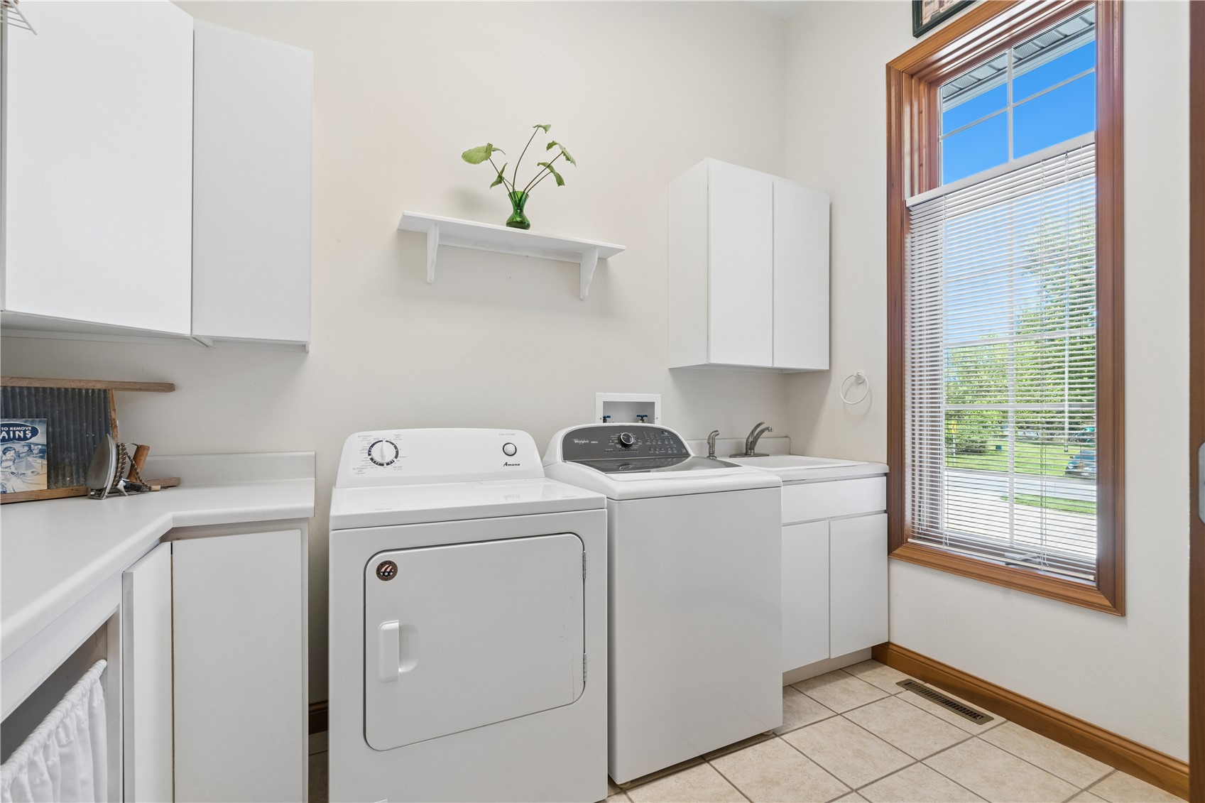 1215 34th Street SE Cedar Rapids IA 52403
