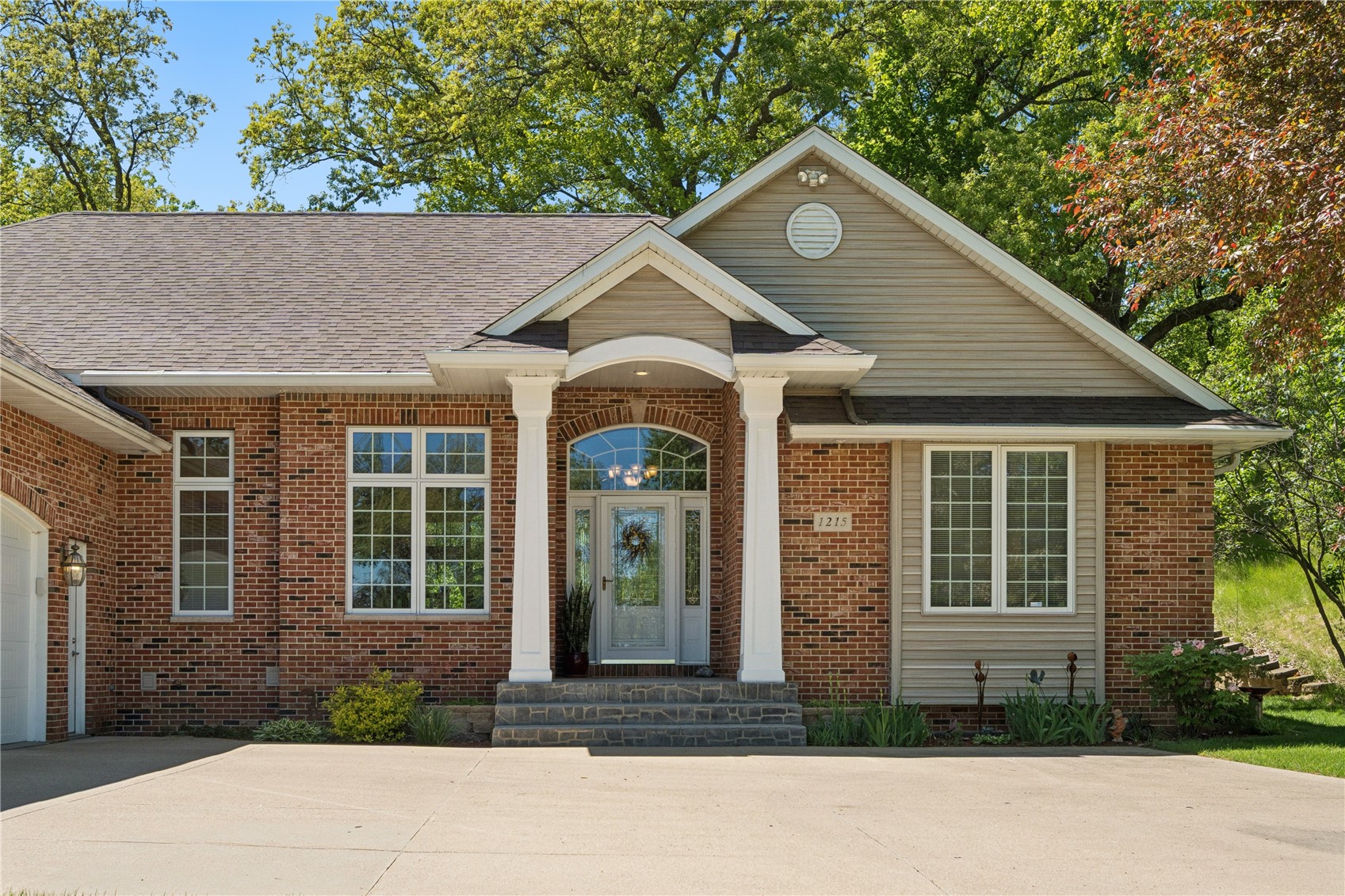 1215 34th Street SE Cedar Rapids IA 52403