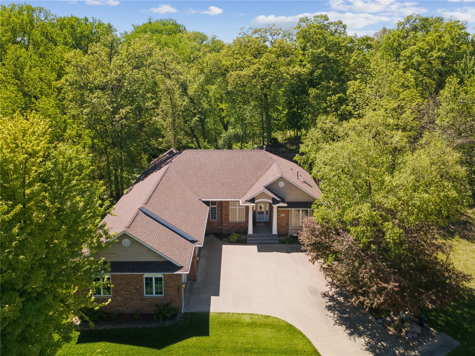 1215 34th Street SE Cedar Rapids IA 52403