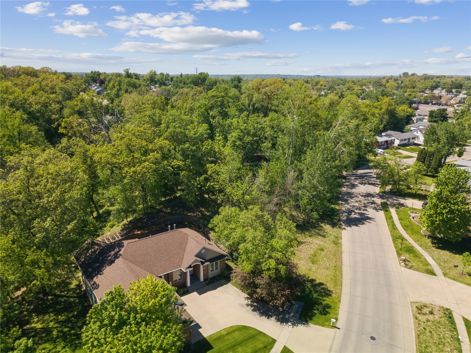1215 34th Street SE Cedar Rapids IA 52403