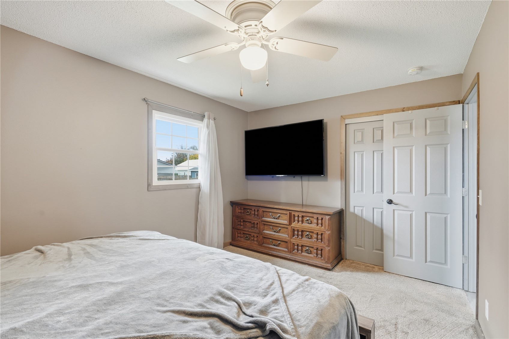 23 Drake Drive Palo IA 52324