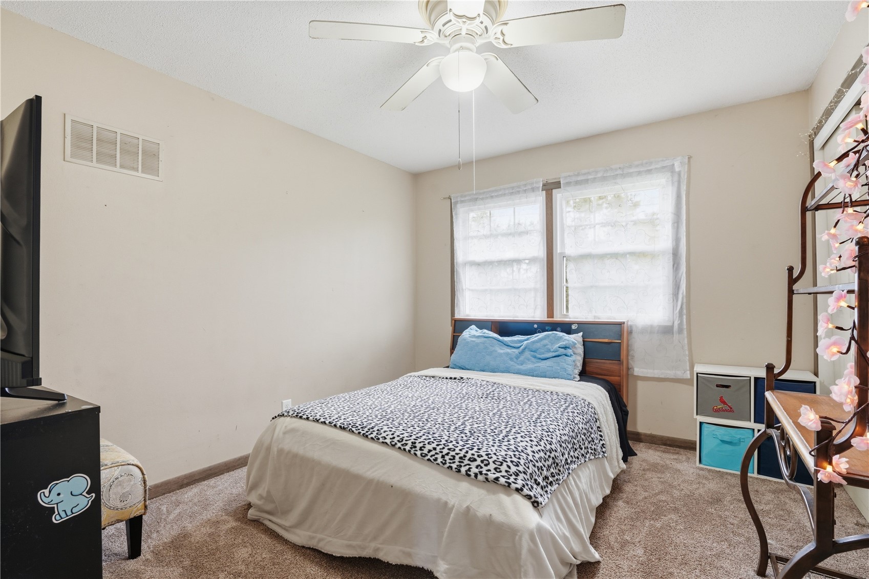23 Drake Drive Palo IA 52324