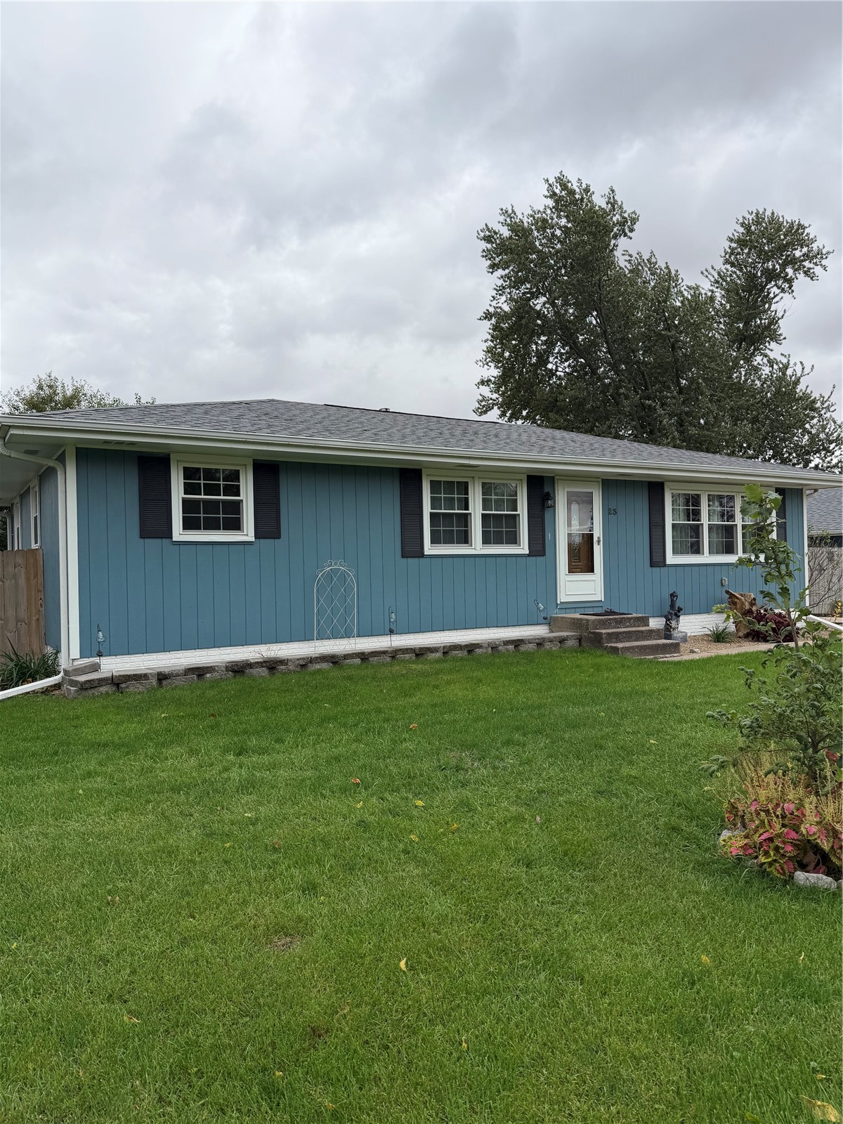 23 Drake Drive Palo IA 52324