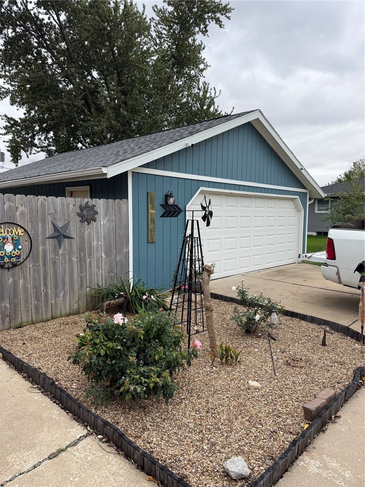 23 Drake Drive Palo IA 52324