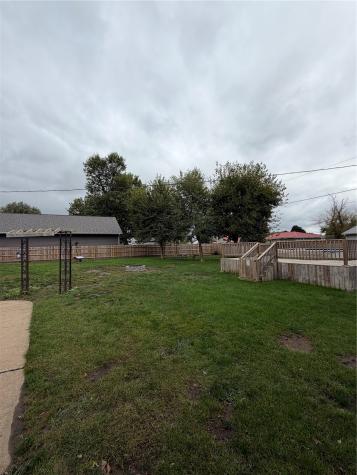 23 Drake Drive Palo IA 52324