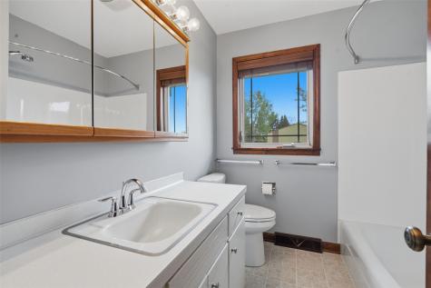1822 Somerset Drive Marion IA 52302