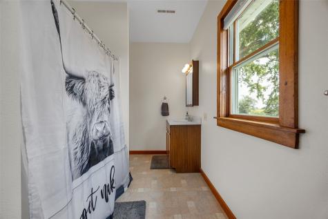 1424 240th Street Tipton IA 52772