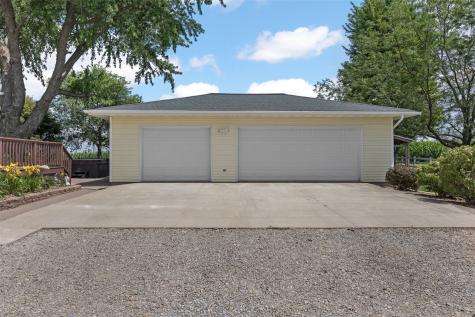 1424 240th Street Tipton IA 52772