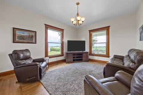 1424 240th Street Tipton IA 52772
