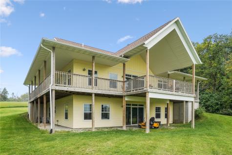 5972 33rd Avenue Vinton IA 52349