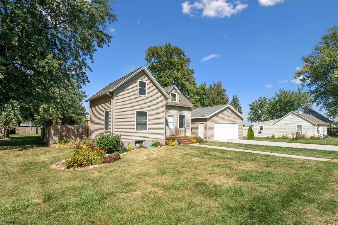 214 E 4th Avenue Lisbon IA 52253