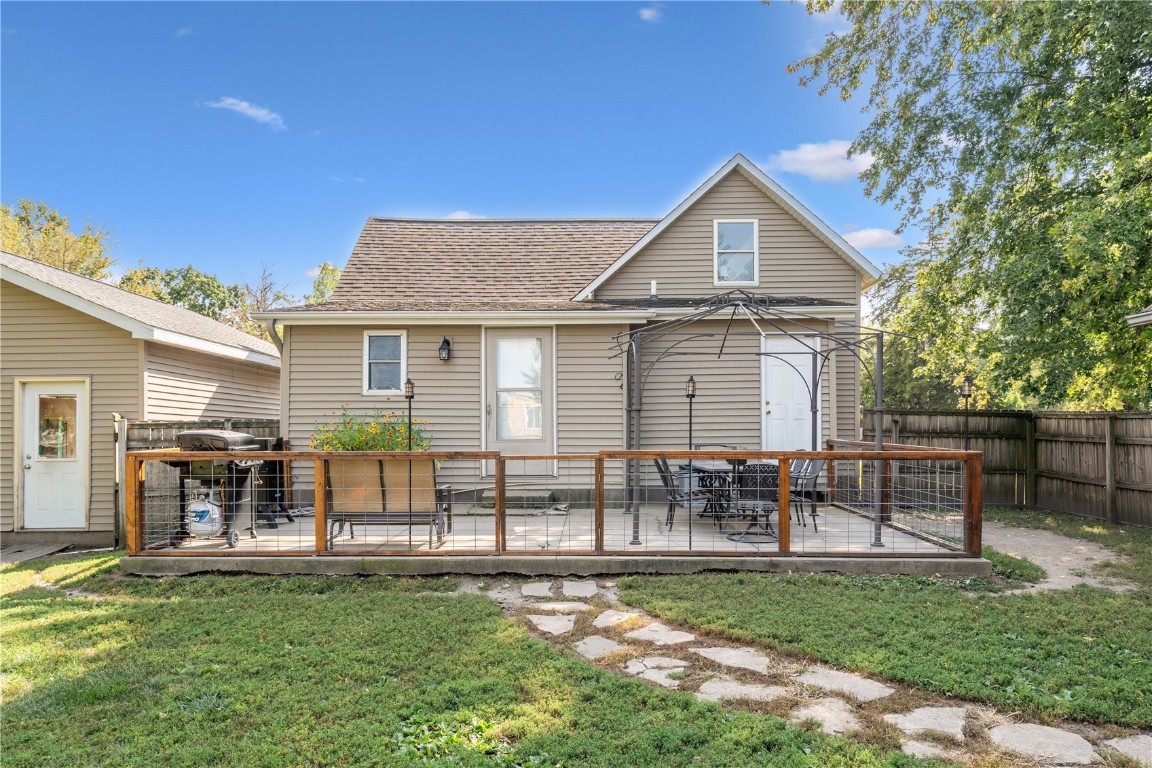 214 E 4th Avenue Lisbon IA 52253