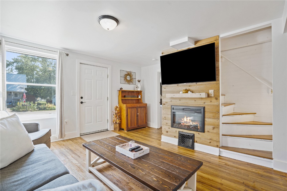 214 E 4th Avenue Lisbon IA 52253