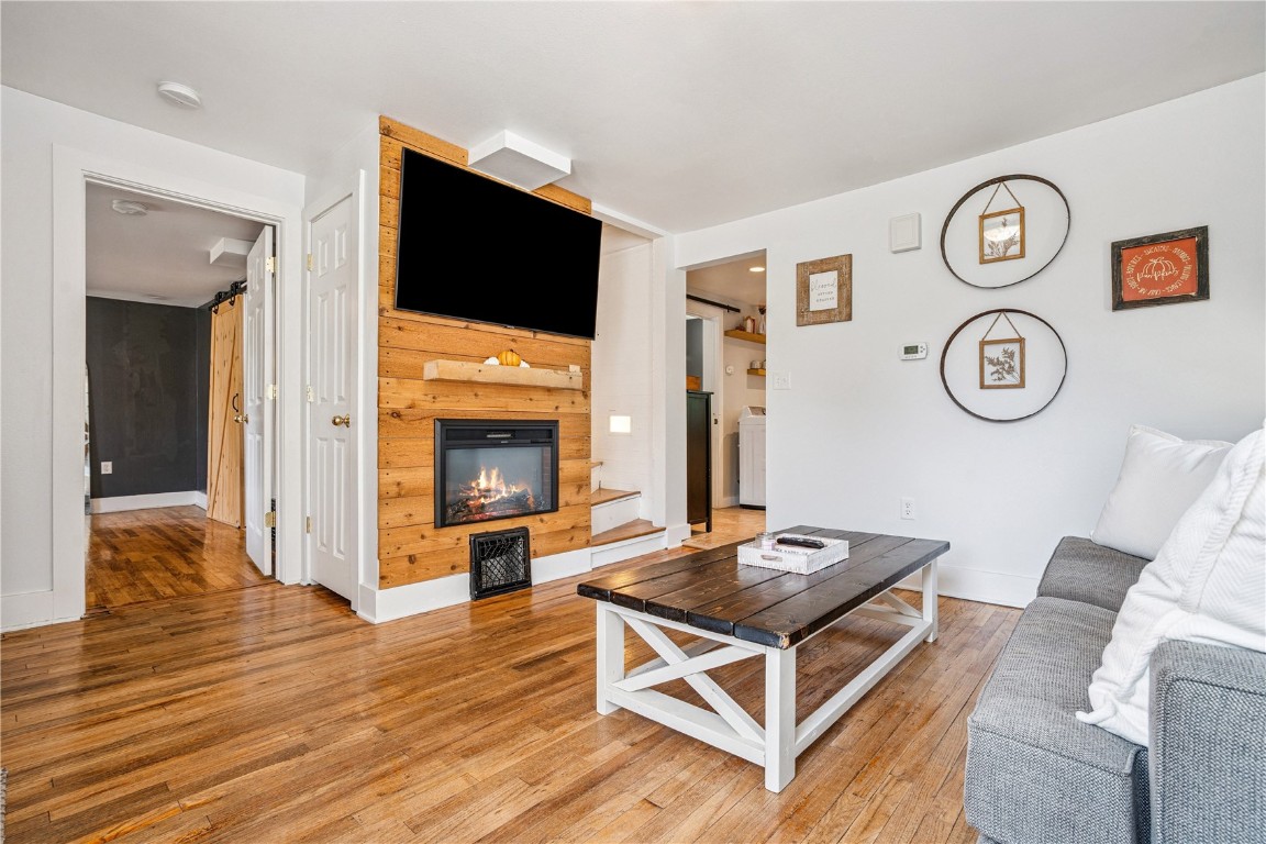 214 E 4th Avenue Lisbon IA 52253