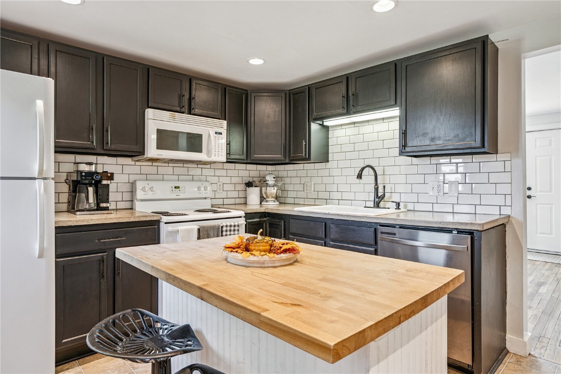 214 E 4th Avenue Lisbon IA 52253