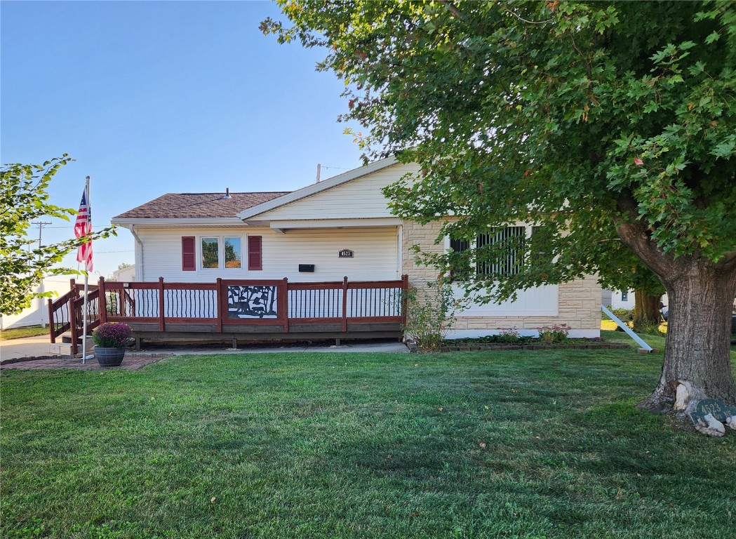 4523 Regal Avenue NE Cedar Rapids IA 52402