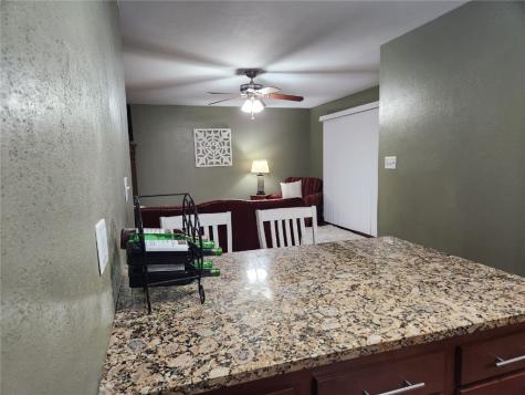 4523 Regal Avenue NE Cedar Rapids IA 52402