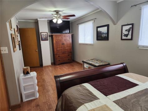 4523 Regal Avenue NE Cedar Rapids IA 52402